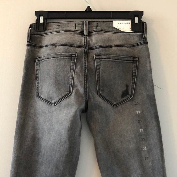 PacSun ripped grey jeans! - Picture 8 of 8